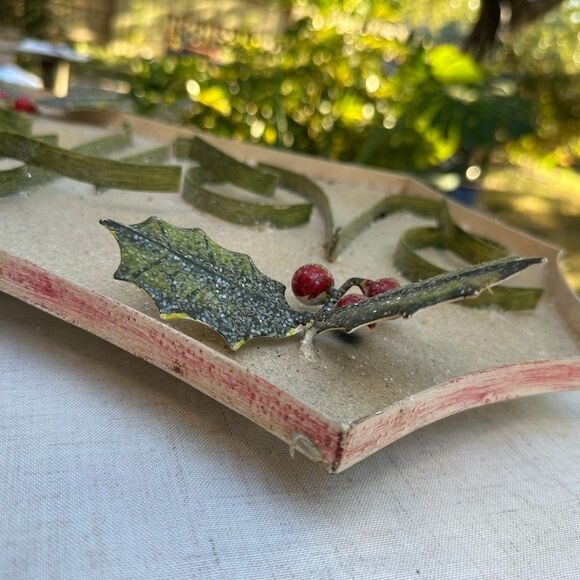 Round Top Collection Believe Rustic Metal Sign Holly Berries Christmas Farmhouse - Picture 7 of 12